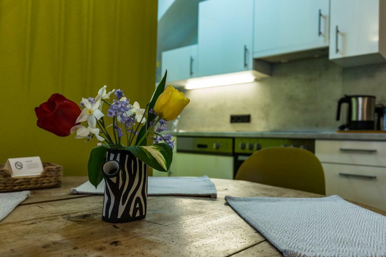 Yellow Flat By Grazrentals With Best Location & Free Parking Екстер'єр фото
