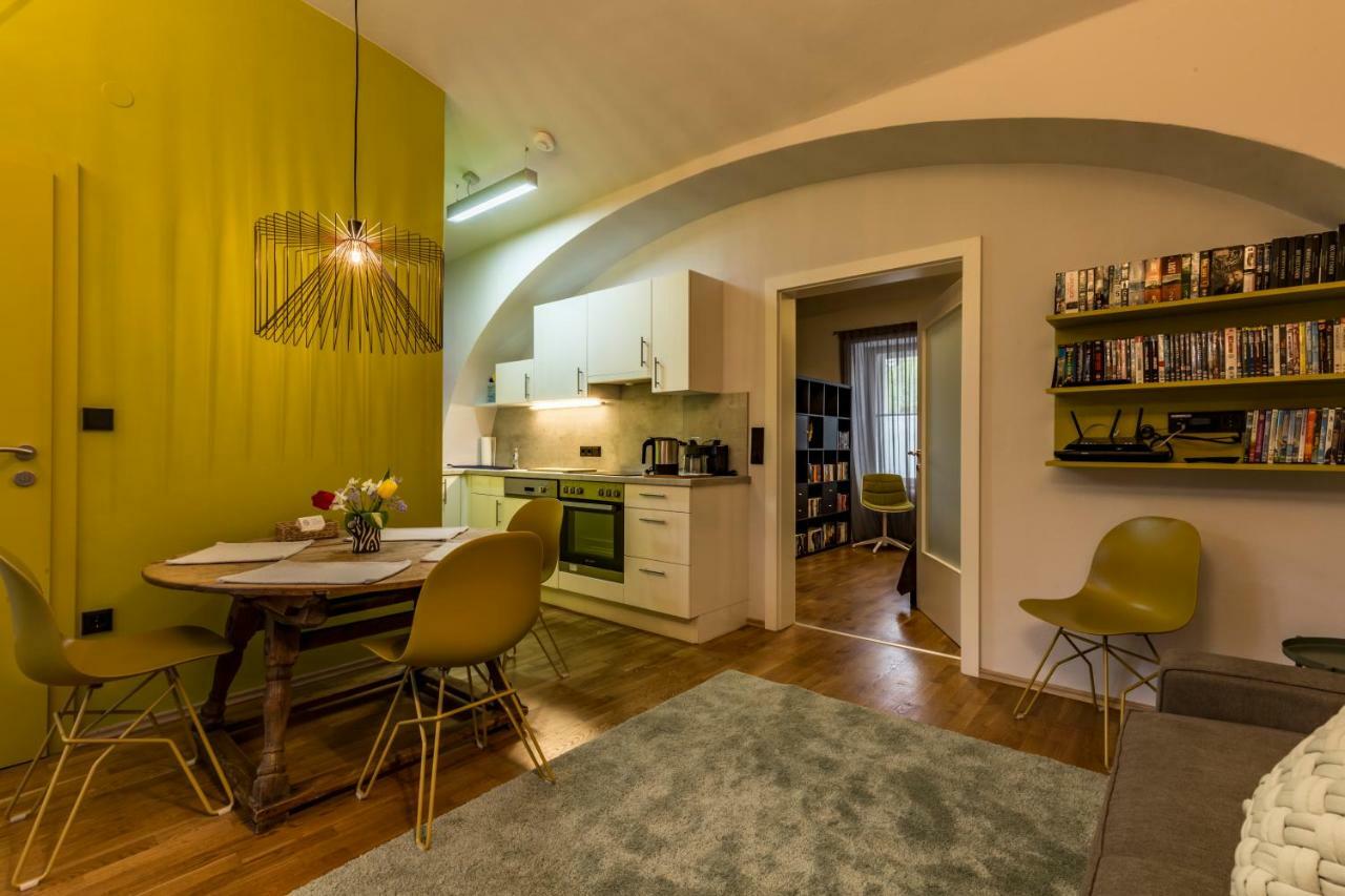 Yellow Flat By Grazrentals With Best Location & Free Parking Екстер'єр фото