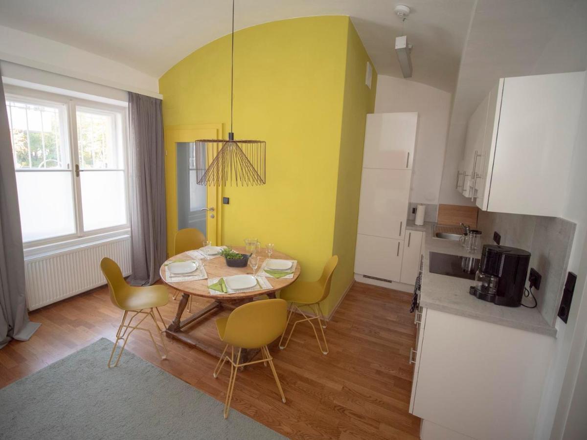 Yellow Flat By Grazrentals With Best Location & Free Parking Екстер'єр фото